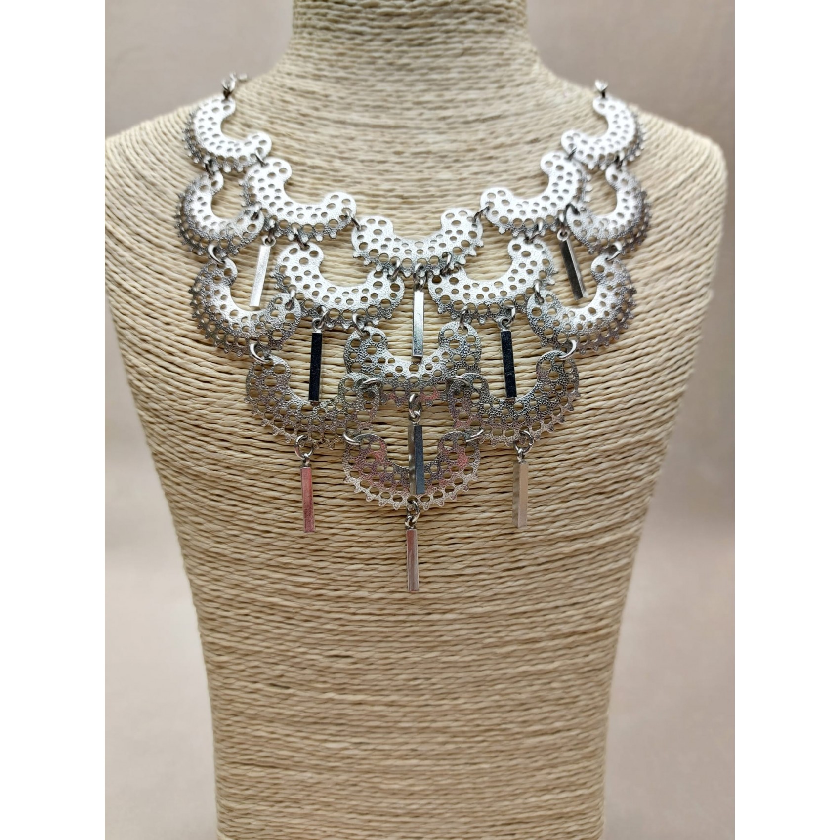 Vintage kaklarota SARAH COV