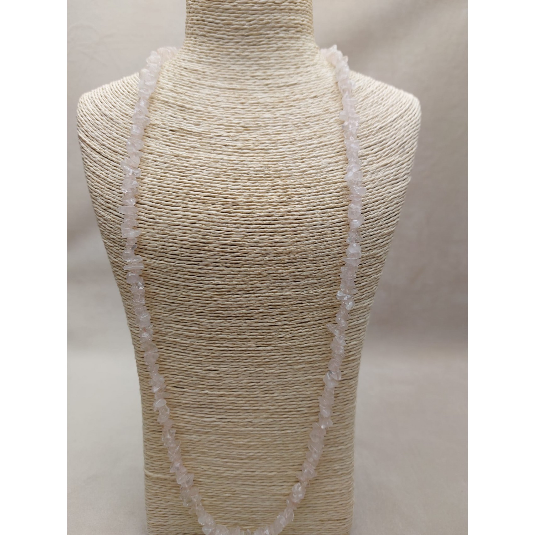 Kaklarota ( dabīgie akmeņi )