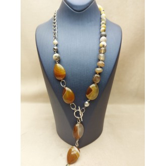 Kaklarota ( dabīgie akmeņi )