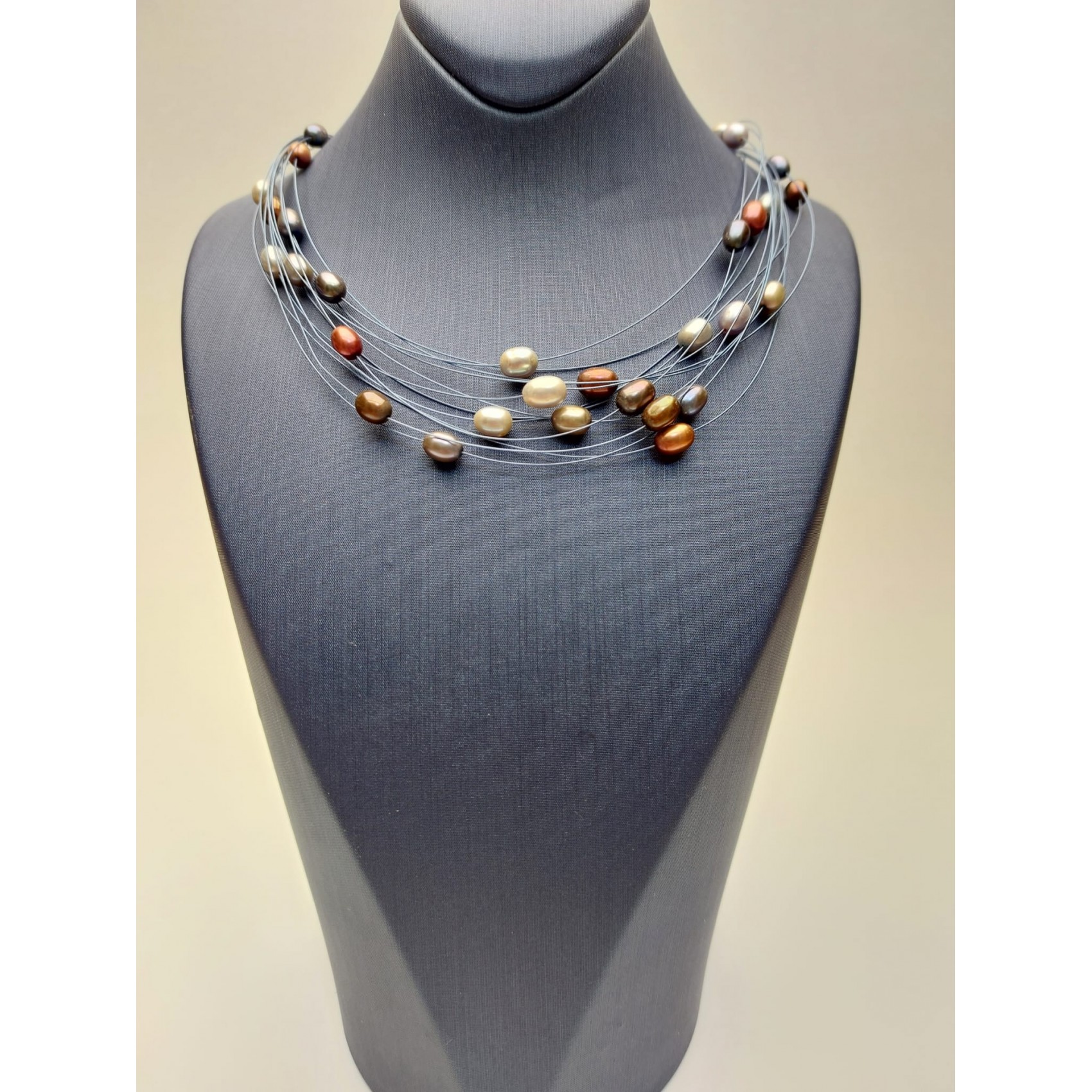 Kaklarota no dabīgām pērlēm