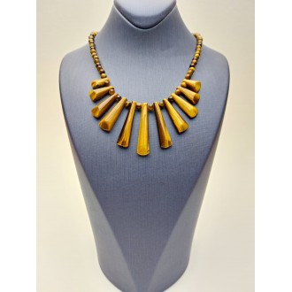 Kaklarota ( dabīgie akmeņi )