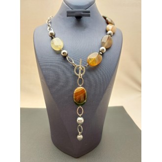 Kaklarota ( dabīgie akmeņi )