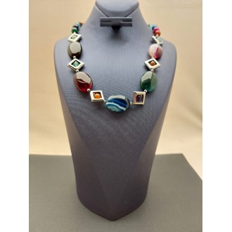 Kaklarota ( dabīgie akmeņi )