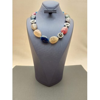 Kaklarota ( dabīgie akmeņi )