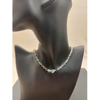 Kaklarota ( dabīgie akmeņi )