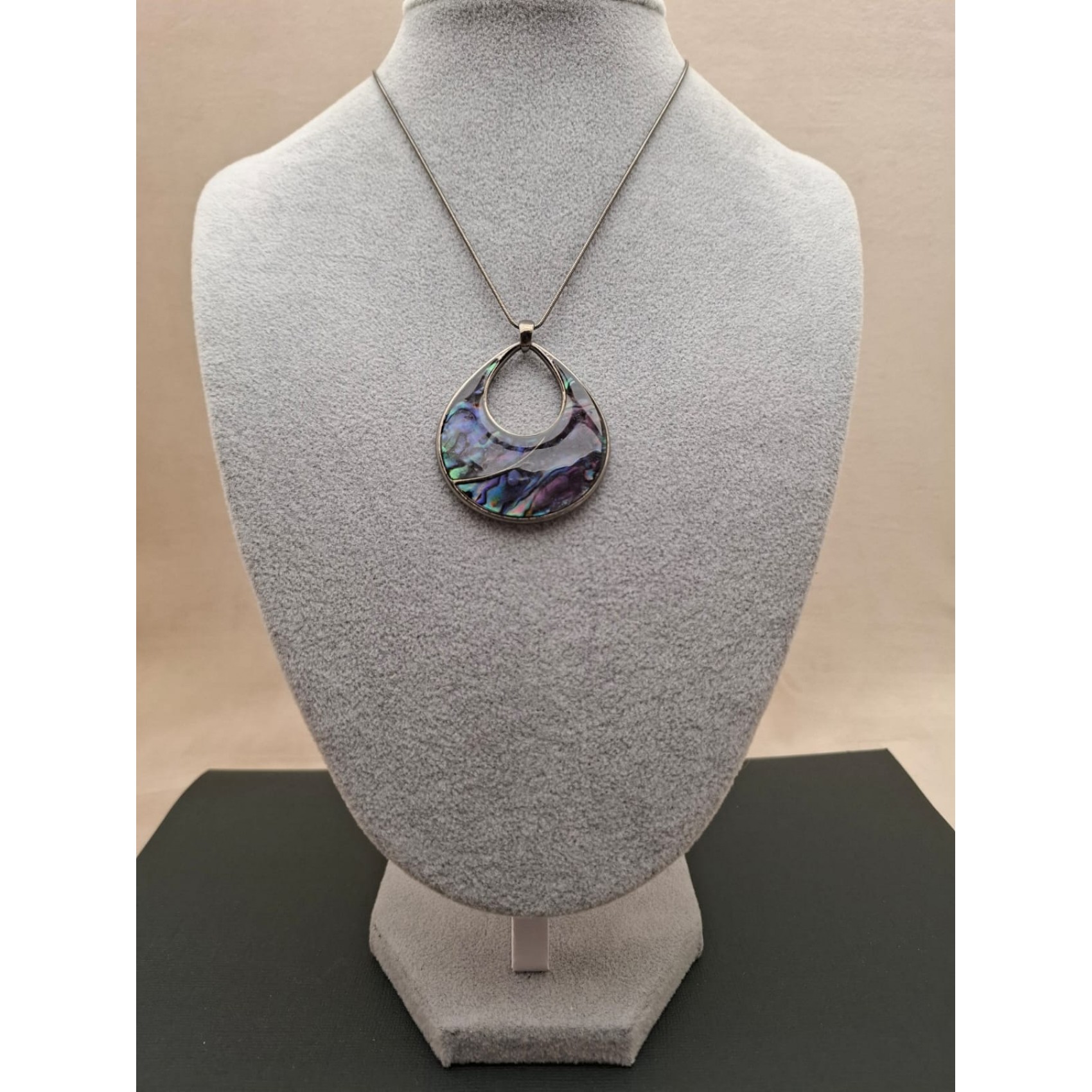 Kaklarota ( perlamutra )