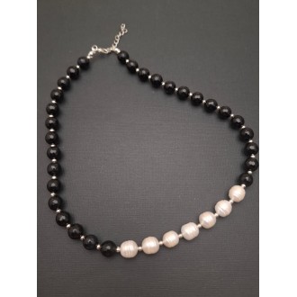 Kaklarota ( dabīgie akmeņi/ dabiskās pērles )