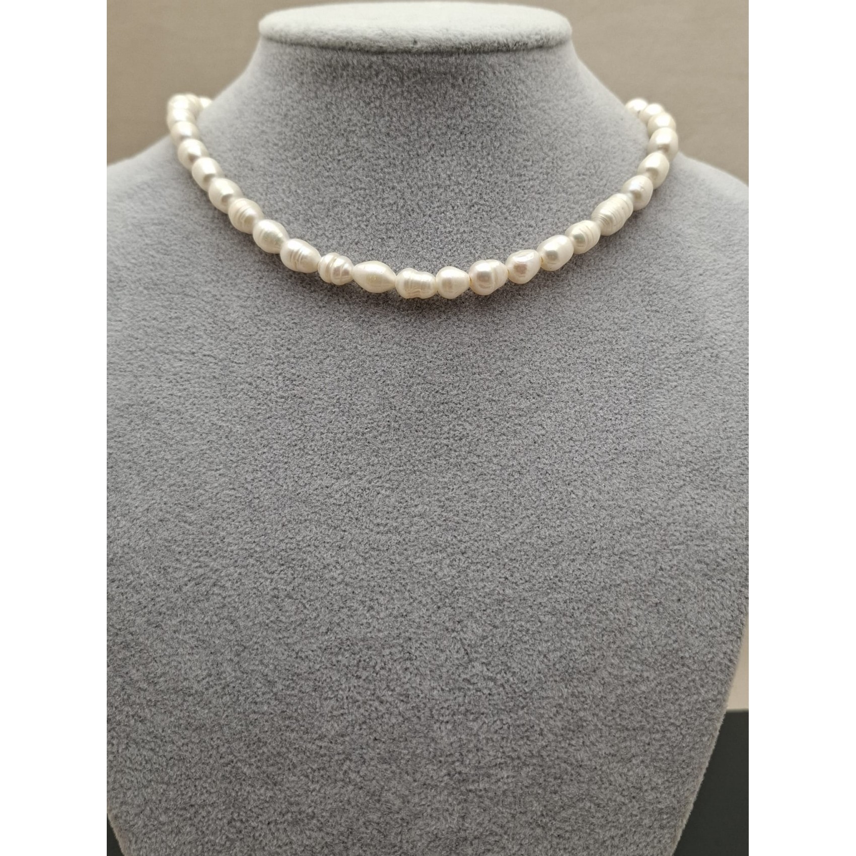 Čokers /dabiskās pērles/