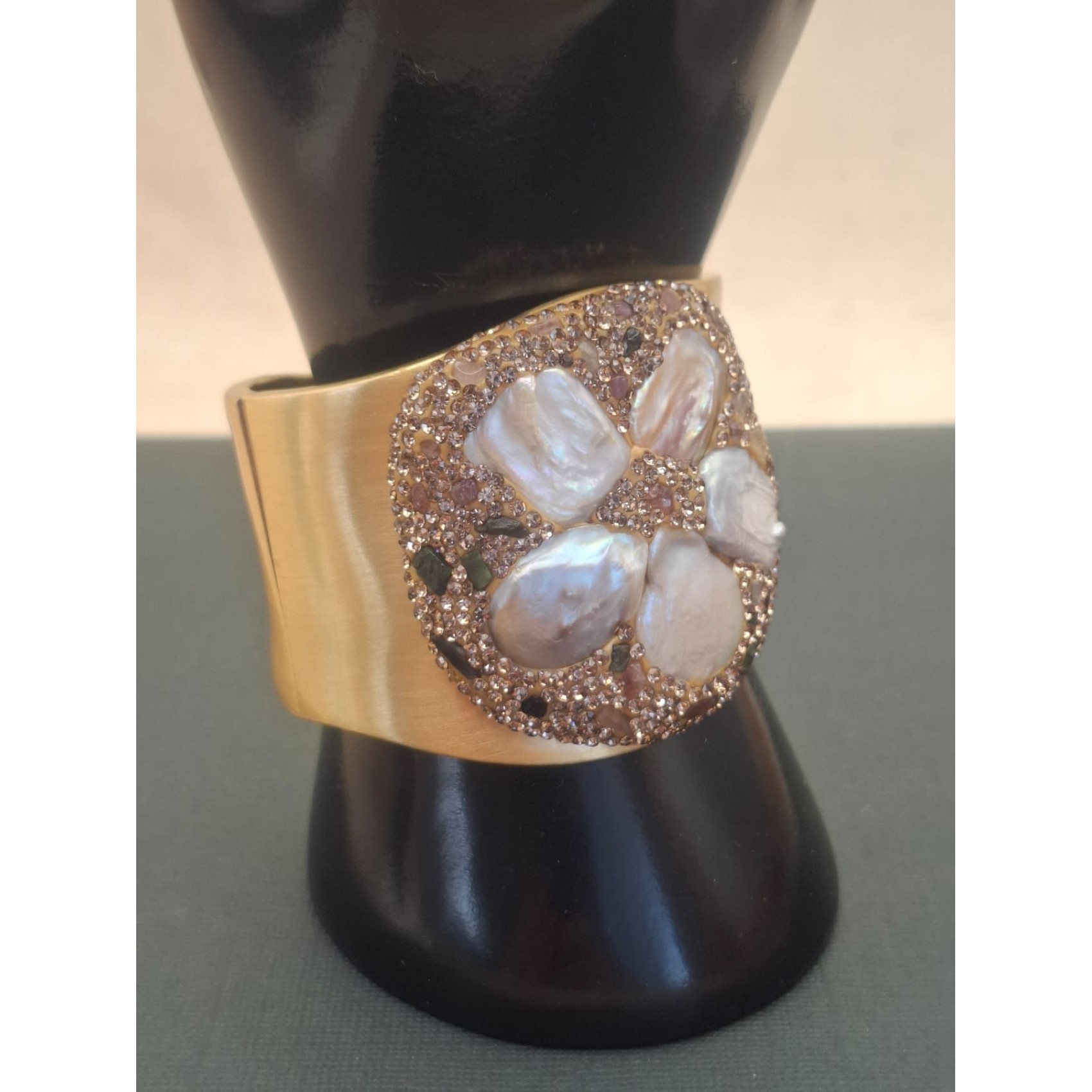 Rokassprādze (dabiskās pērles)