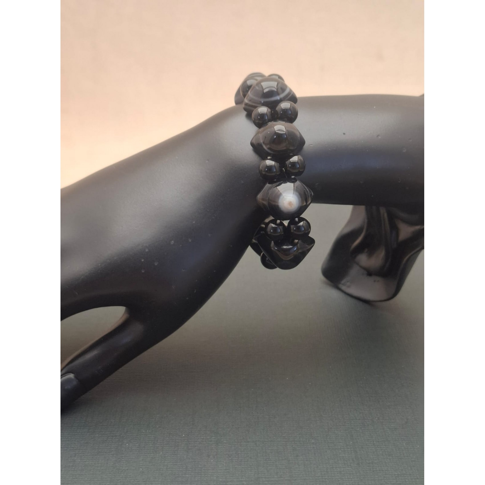 Rokassprādze ( dabīgais akmens )