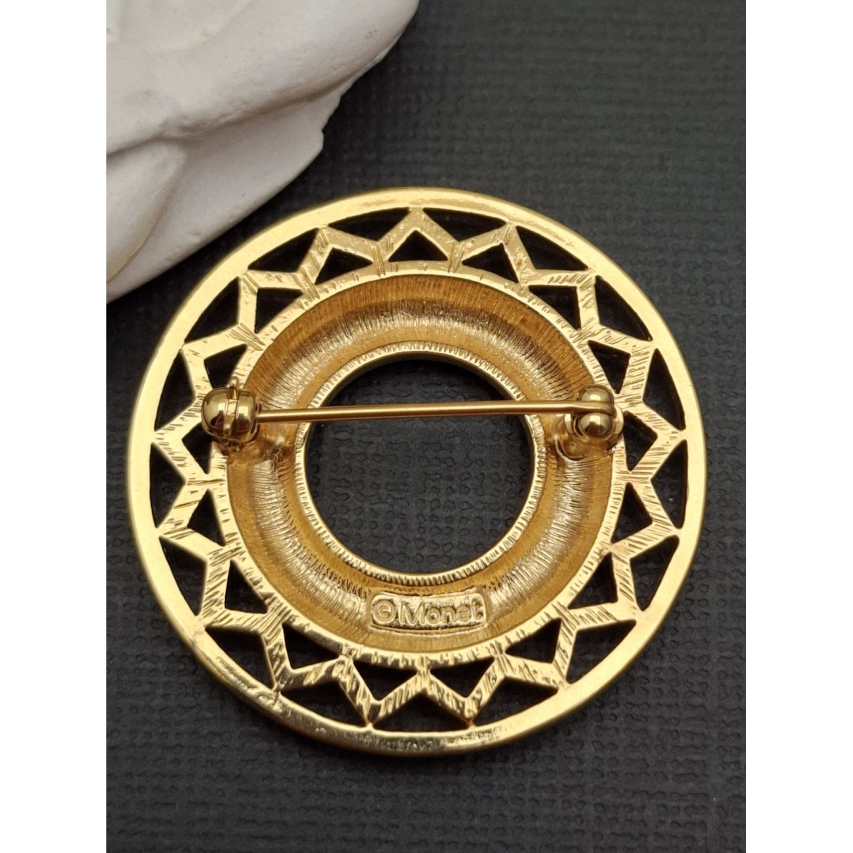 Vintage broša  MONET