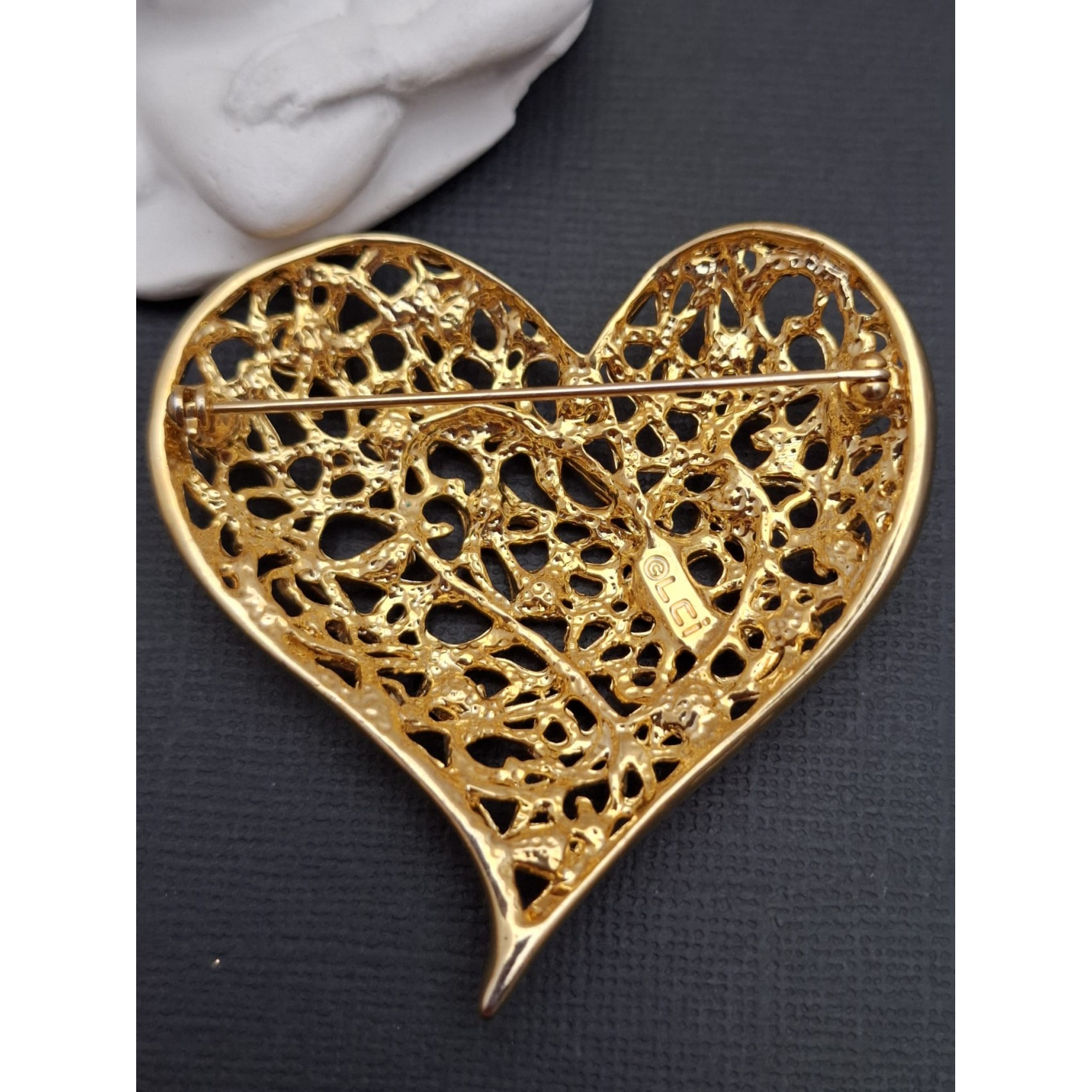 Vintage broša LIZ CLAIBORNE