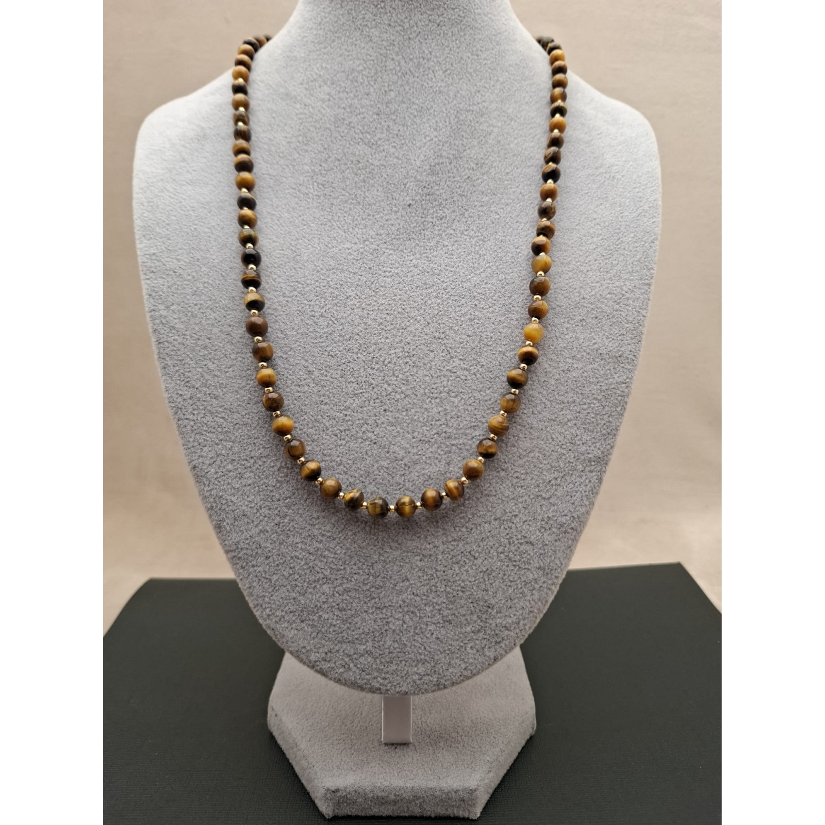 Kaklarota ( dabīgie akmeņi )