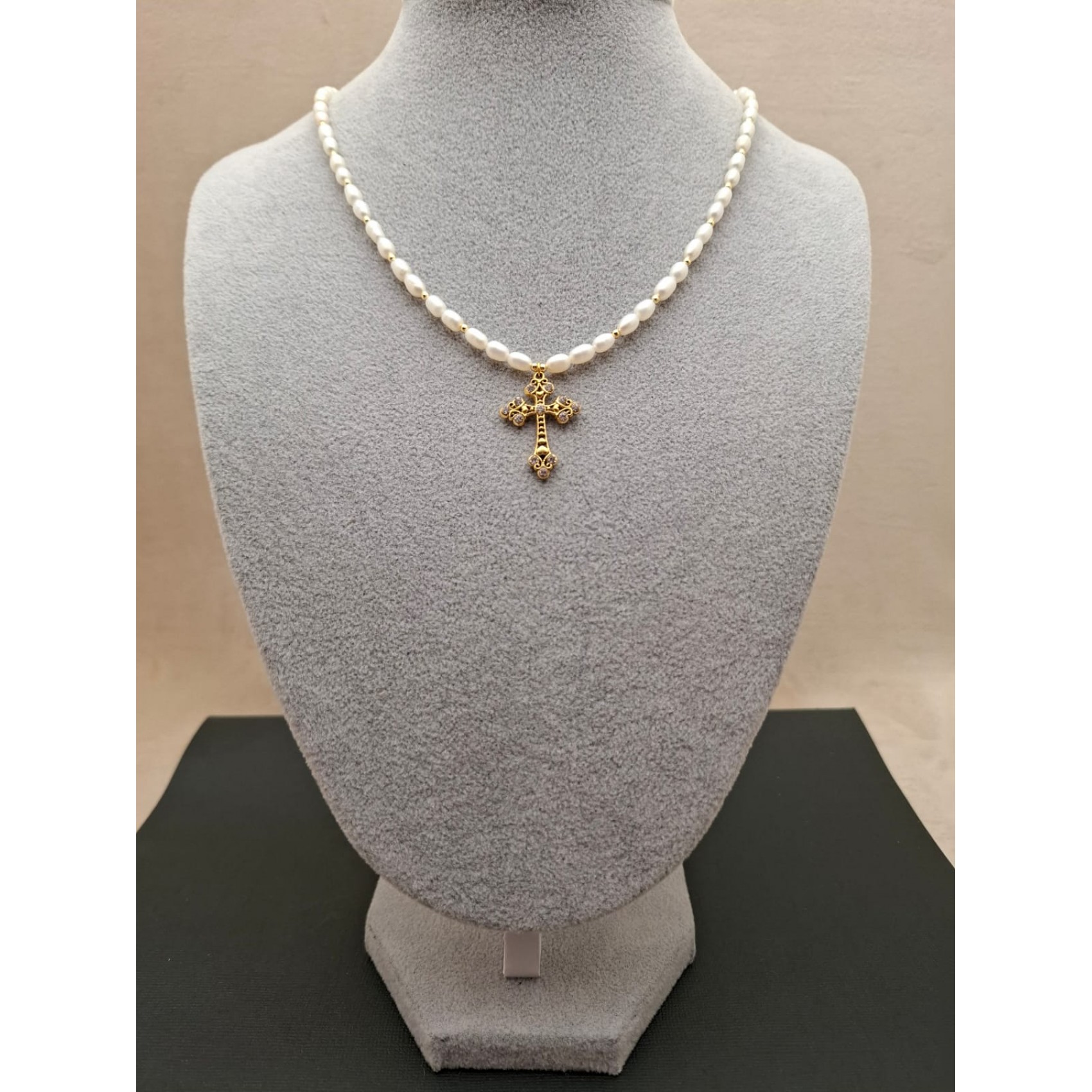 Kaklarota ( dabiskās pērles )