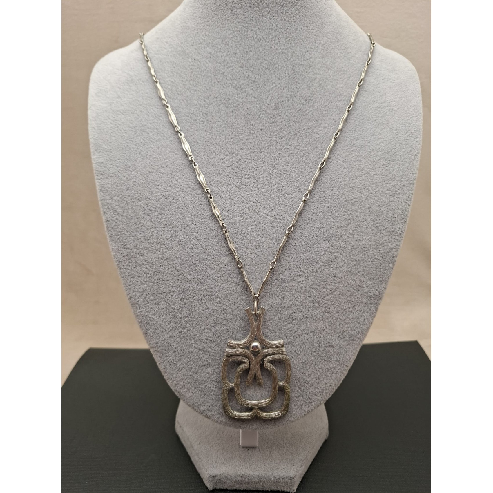 Vintage kaklarota AVON