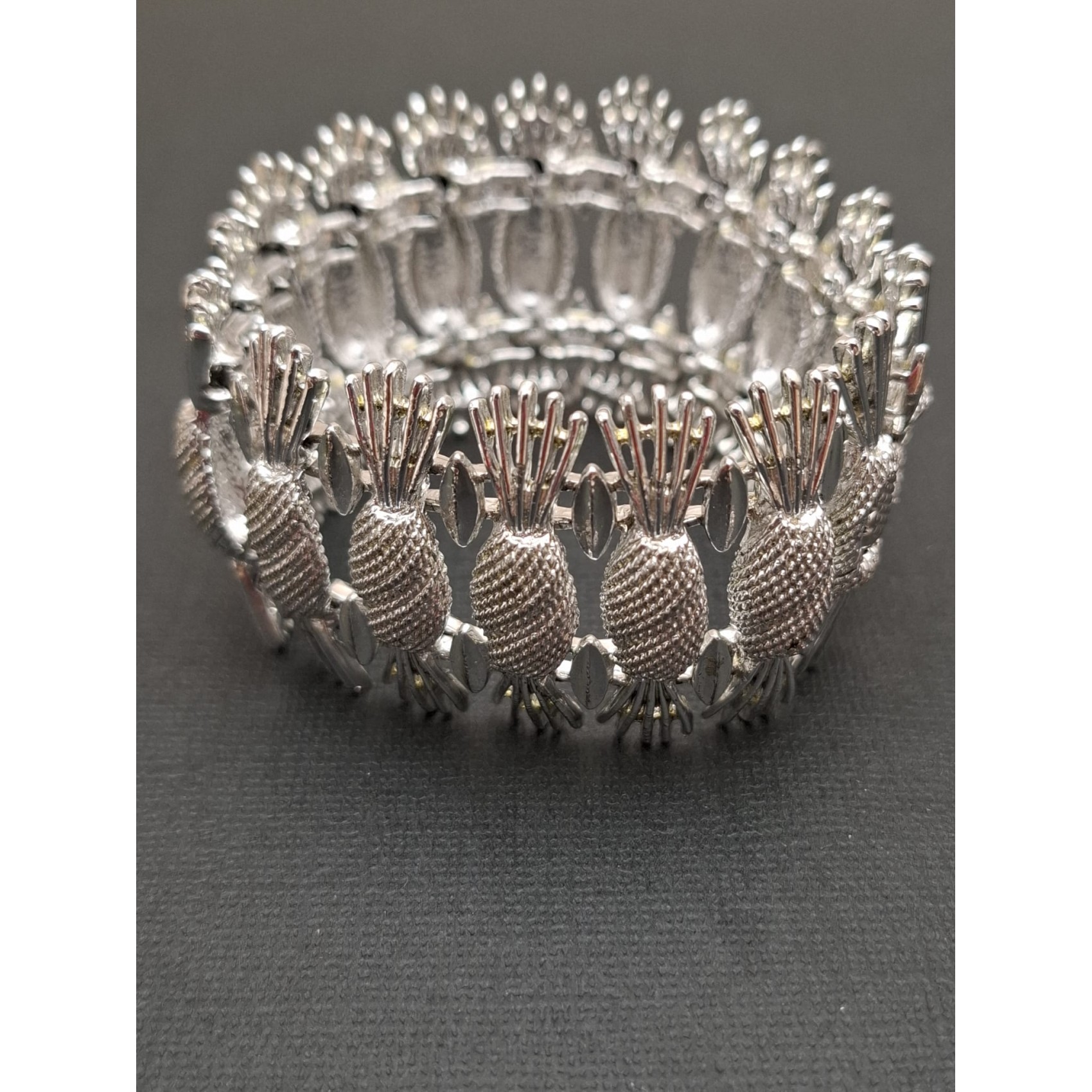 Vintage rokassprādze SARA COVENTRI