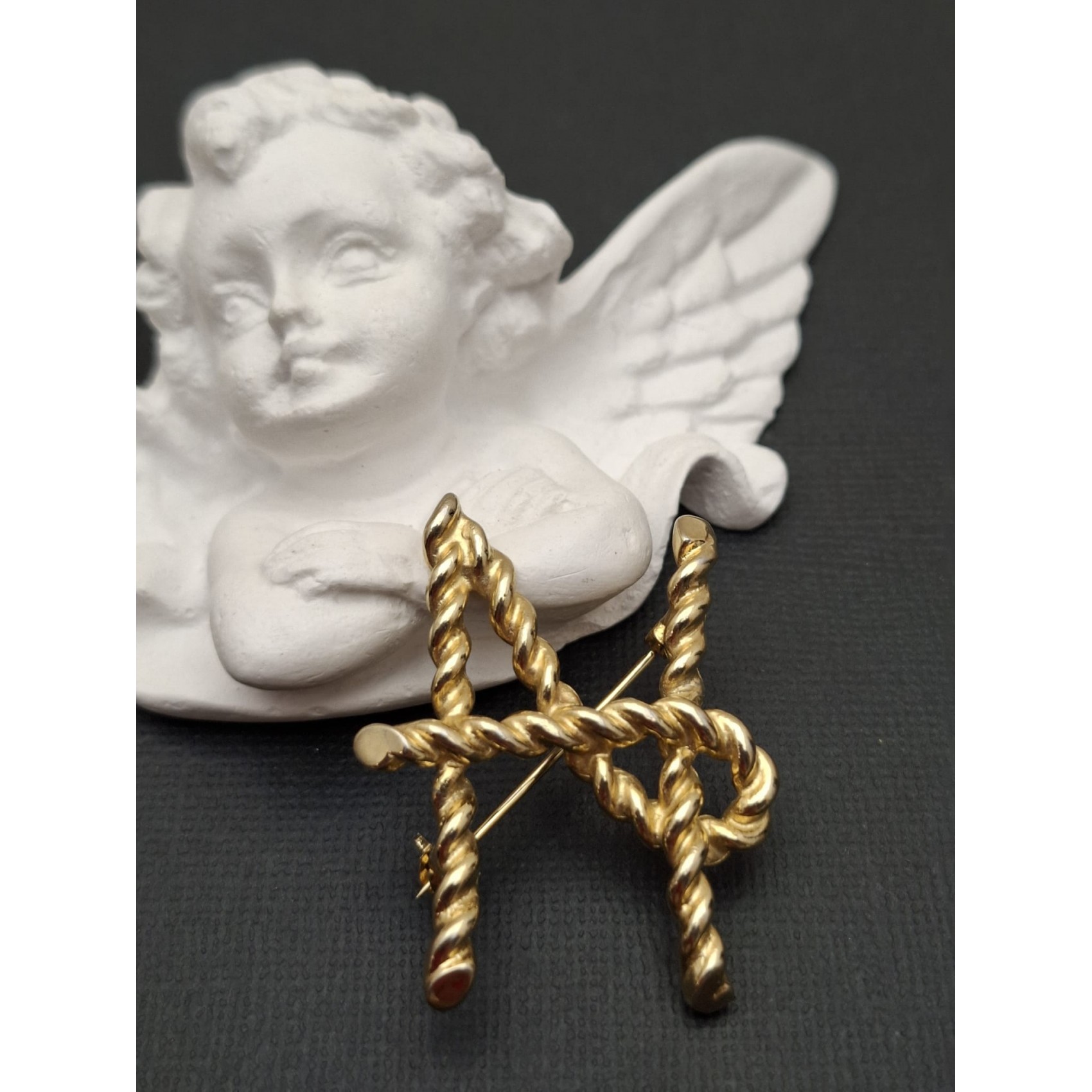 Vintage broša EMMONS