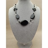 Kaklarota ( dabīgie akmeņi )