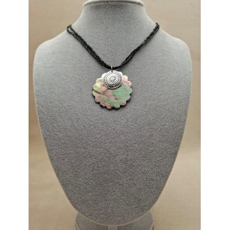 Kaklarota  ( perlamutrs )