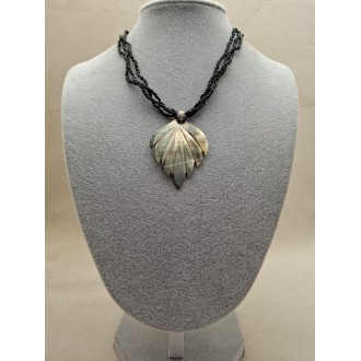 Kaklarota  ( perlamutrs )