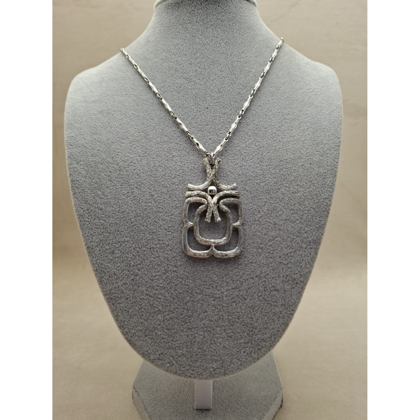 Vintage kaklarota AVON