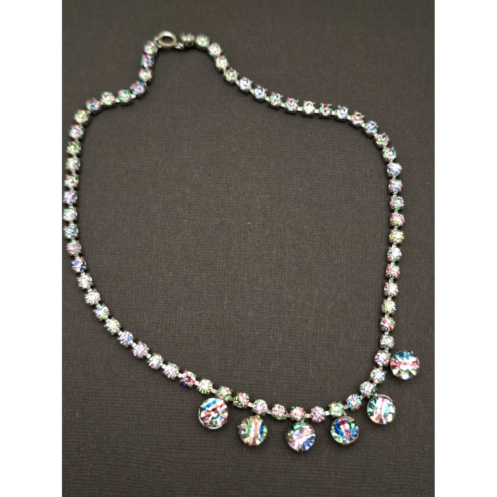 Vintage kaklarota / IRISA STIKLS /