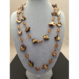 Kaklarota  ( perlamutrs )