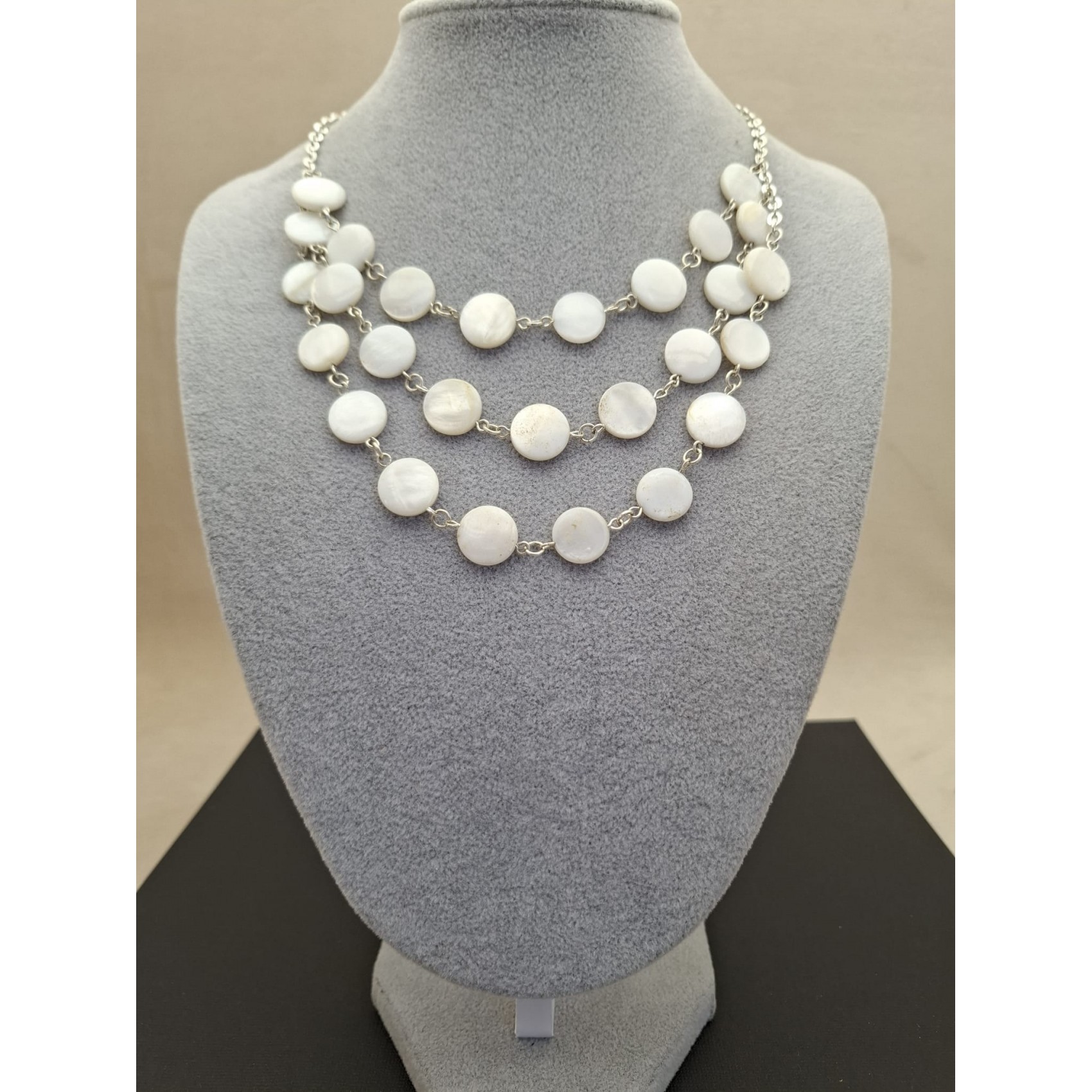 Kaklarota  ( perlamutrs )