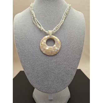 Kaklarota  ( perlamutrs )