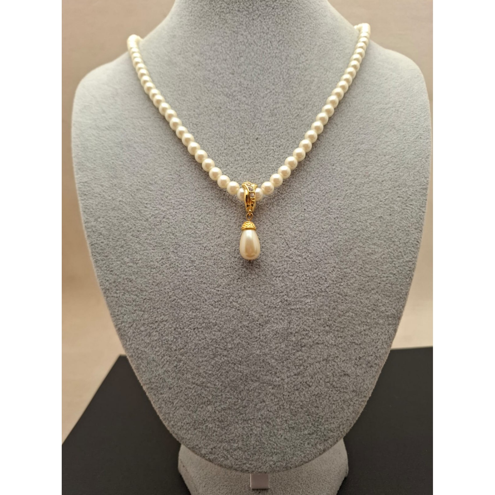 Vintage kaklarota AVON