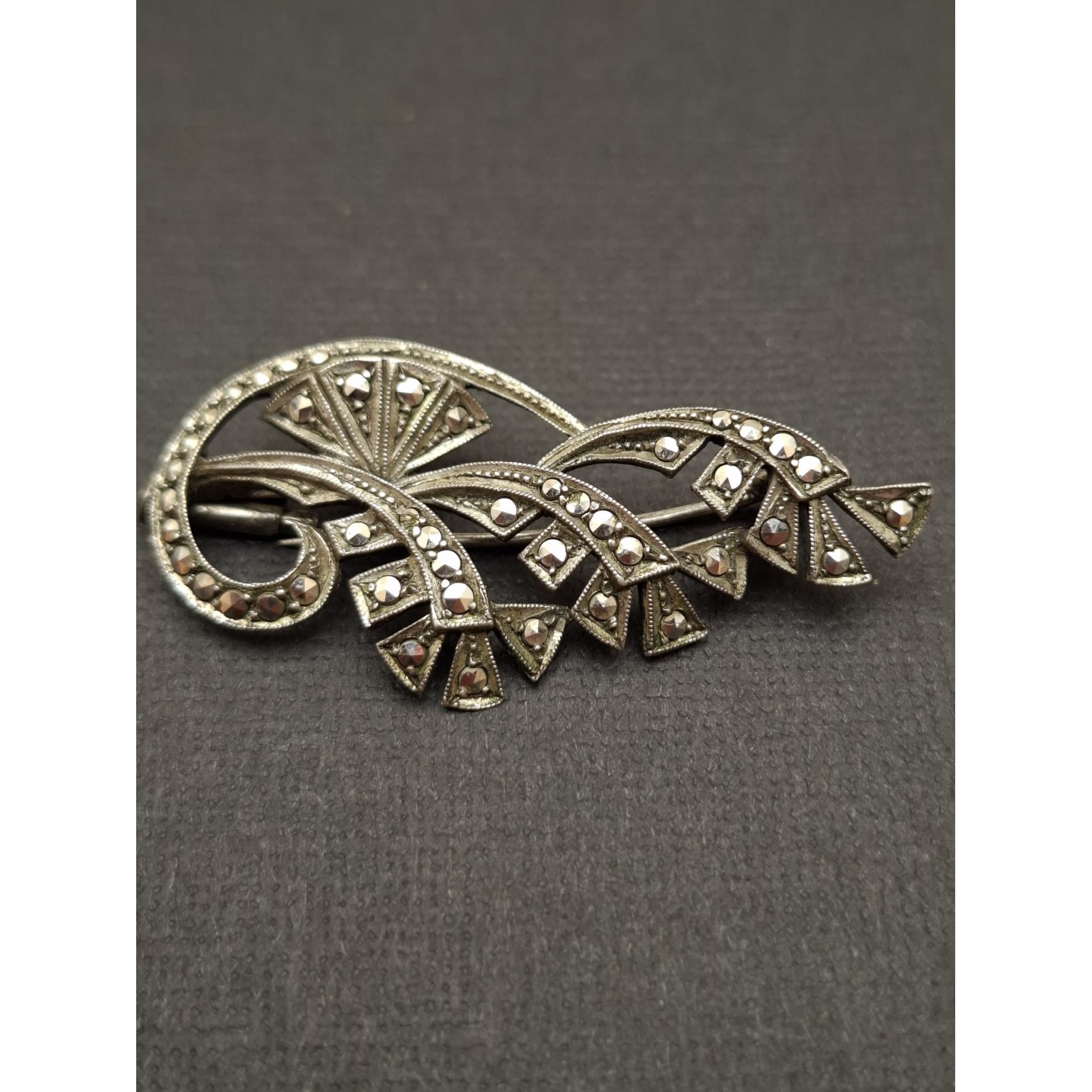 Vintage broša ( sudrabs 830 )