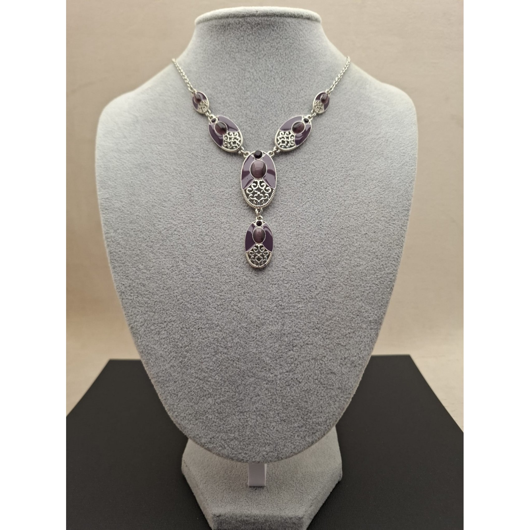 Kaklarota  ( emalja )