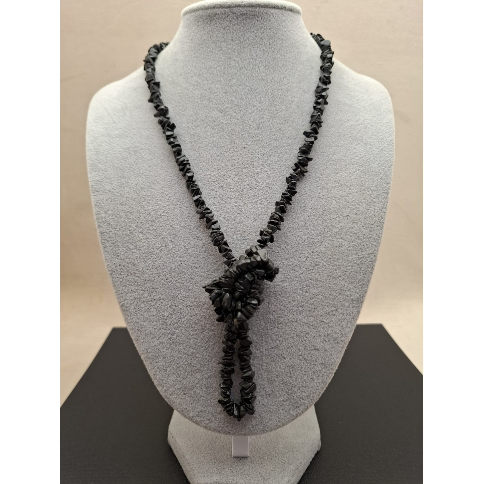 Kaklarota ( dabīgie akmeņi )