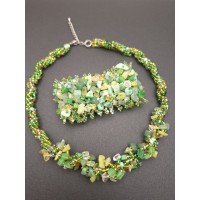 Kaklarota ( dabīgie akmeņi )