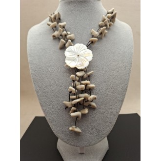 Kaklarota  ( perlamutrs )