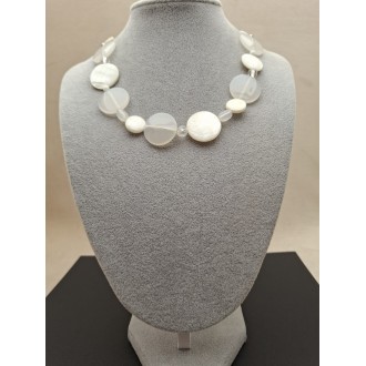 Kaklarota  ( perlamutrs )