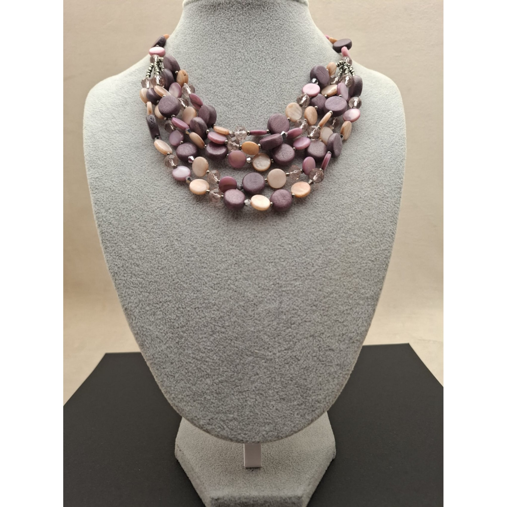 Kaklarota  ( perlamutrs )