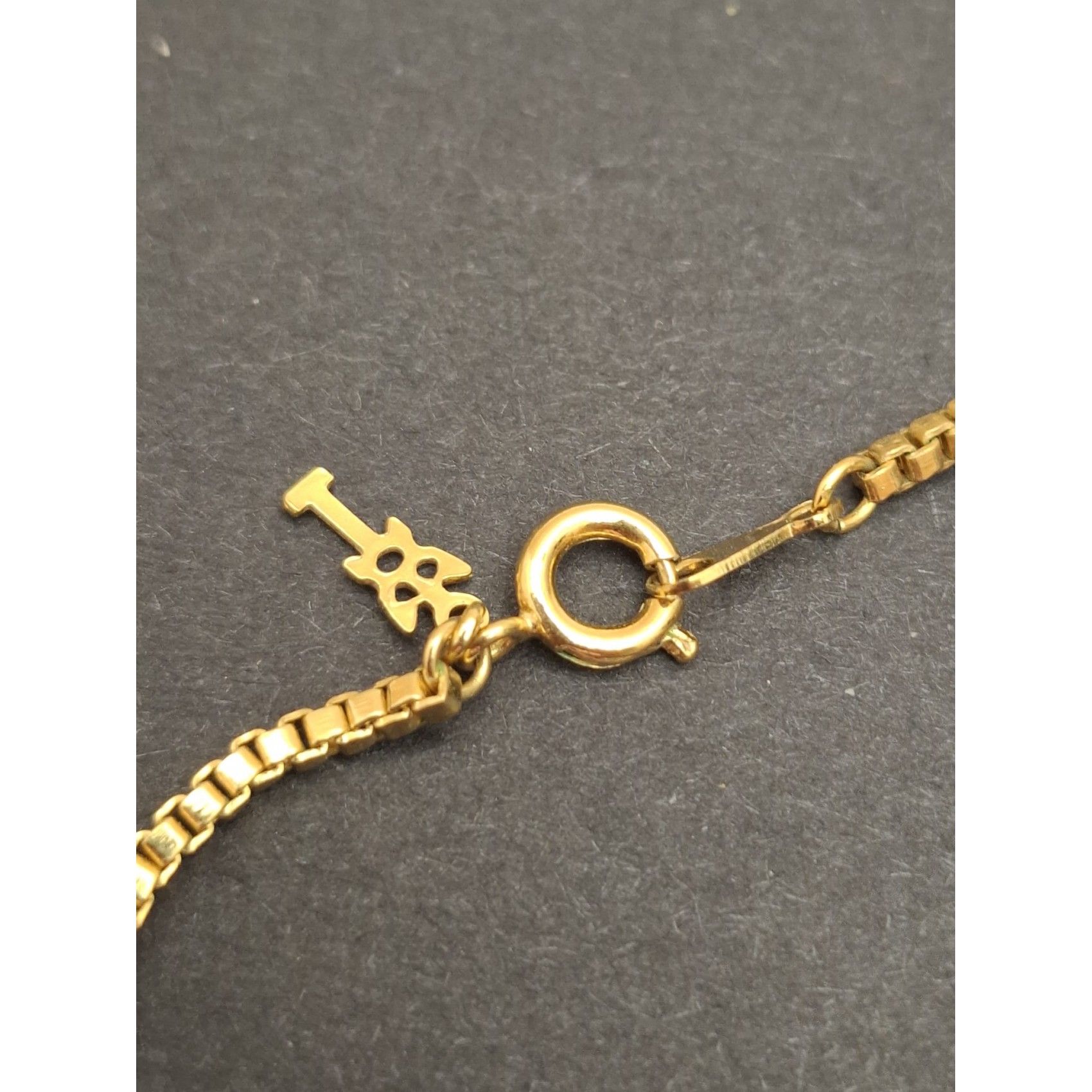 Vintage kaklarota  TRIFARI