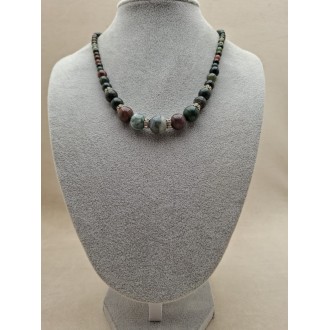 Kaklarota ( dabīgie akmeņi )