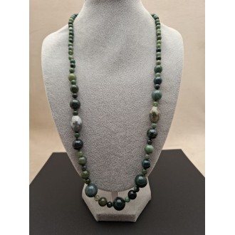 Kaklarota ( dabīgie akmeņi )