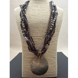 Kaklarota  ( perlamutrs )