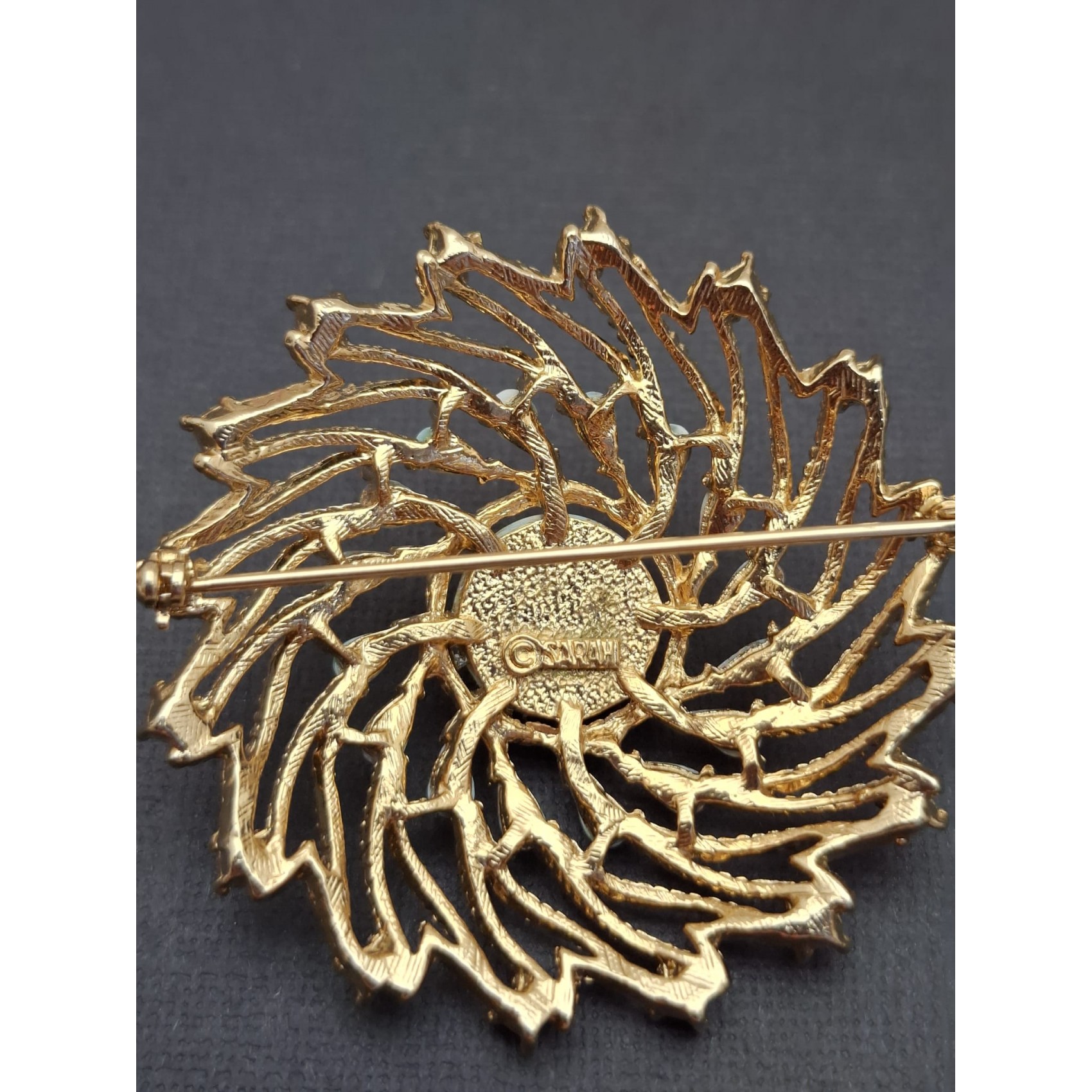 Vintage broša SARAH COVENTRI