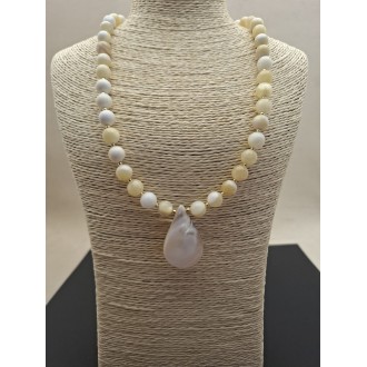 Kaklarota  ( perlamutrs )