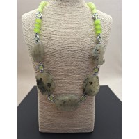 Kaklarota ( dabīgie akmeņi )