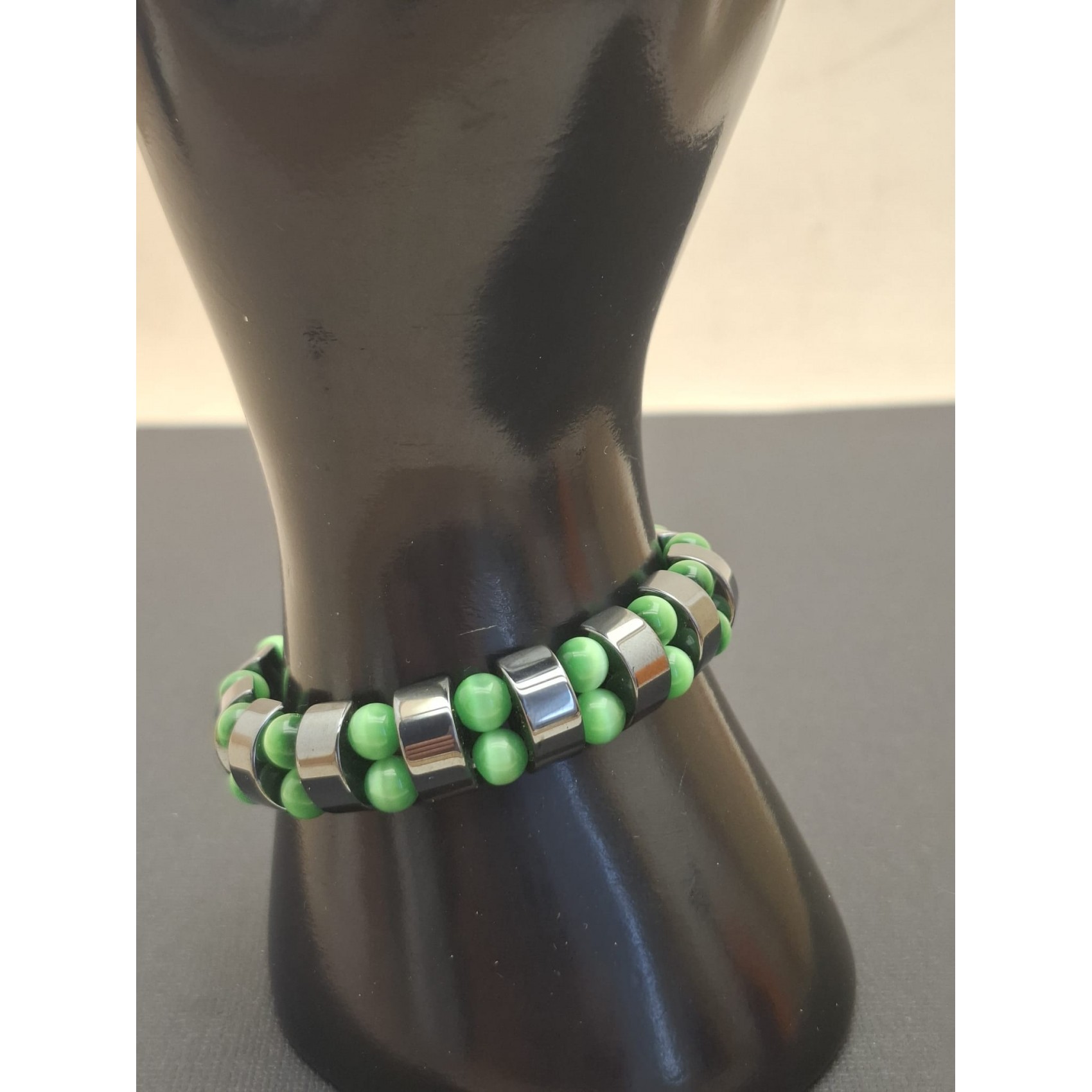 Rokassprādze ( dabīgais akmens )