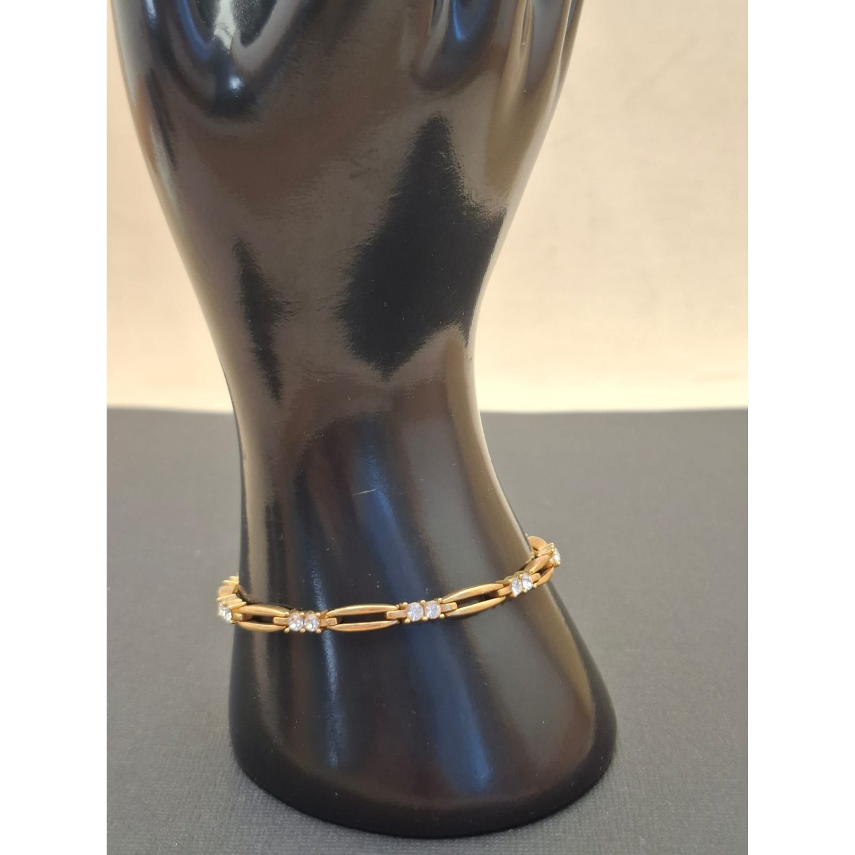 Vintage rokassprādze АVON