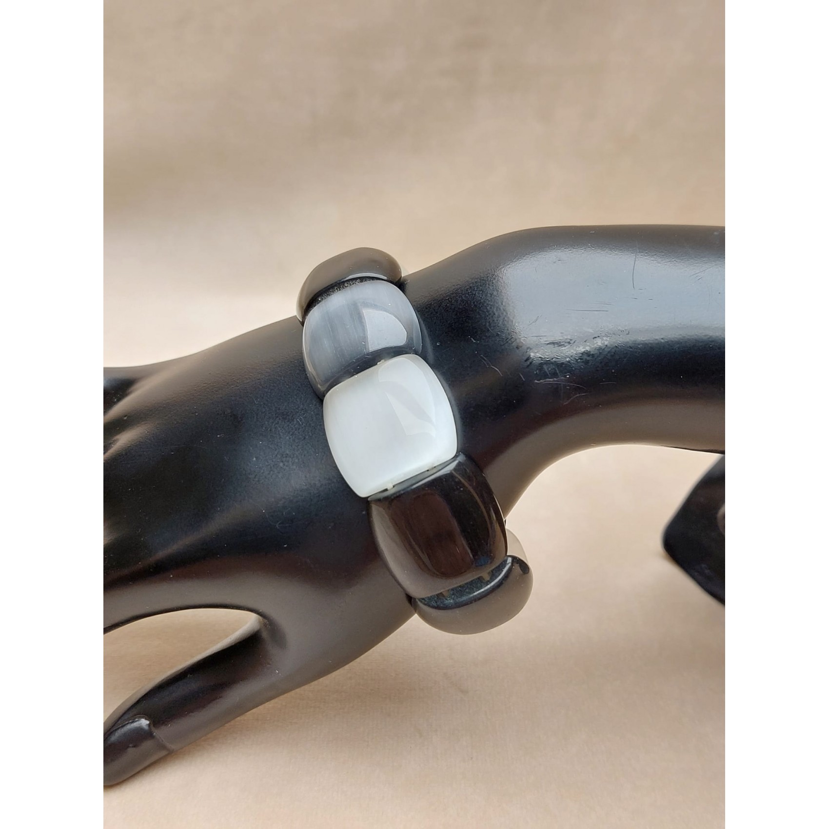 Dabīga akmens rokassprādze