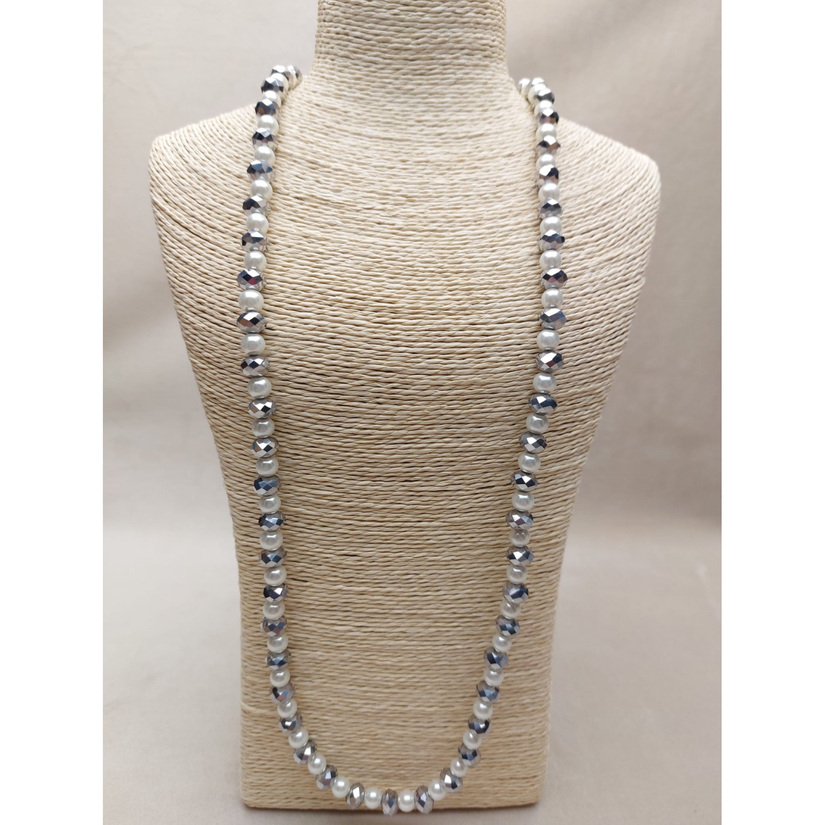 Kaklarota ( kristāli )