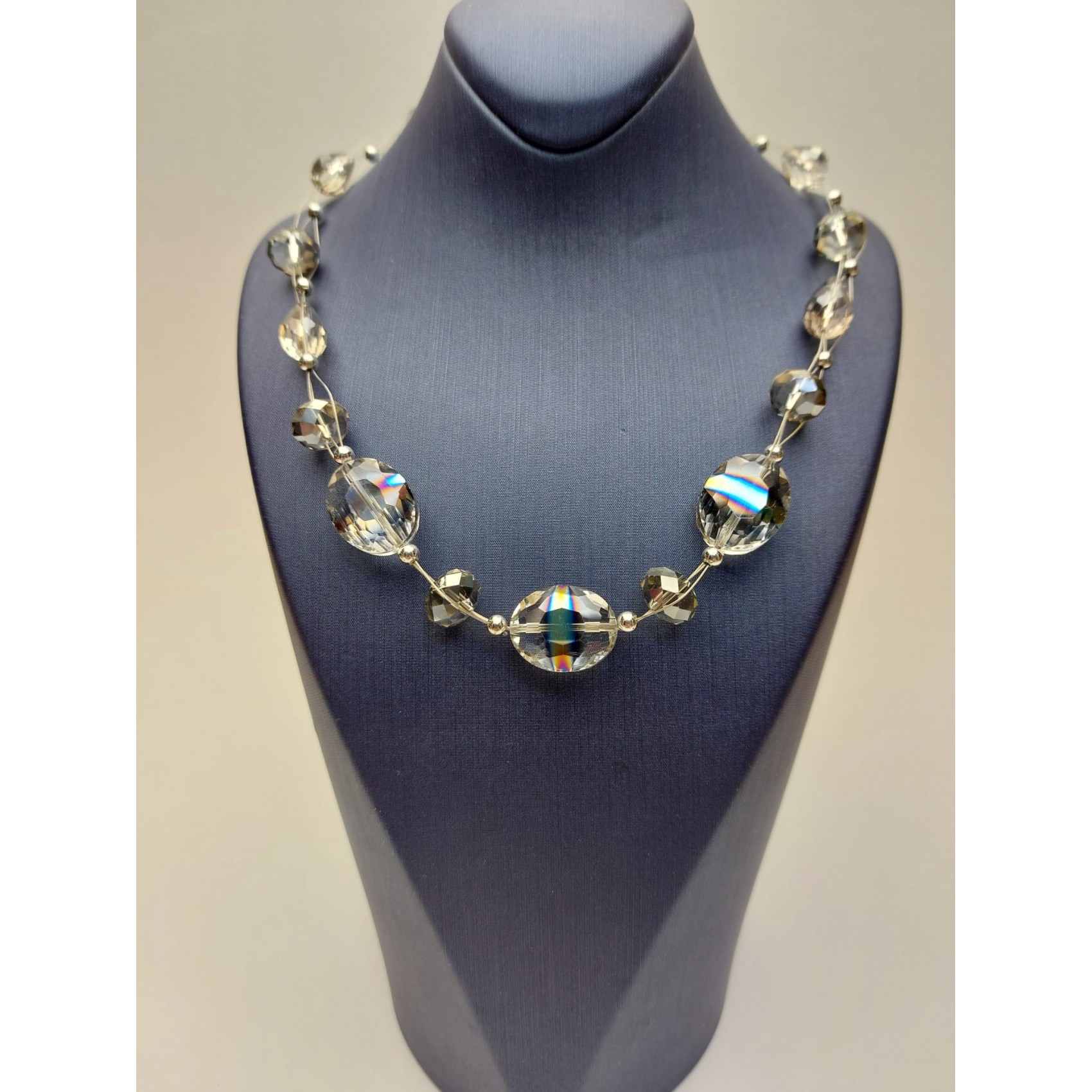 Kaklarota ( kristāli )