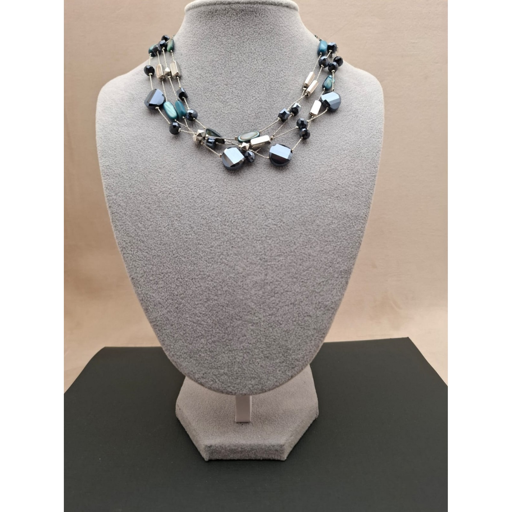 Kaklarota ( perlamutra )